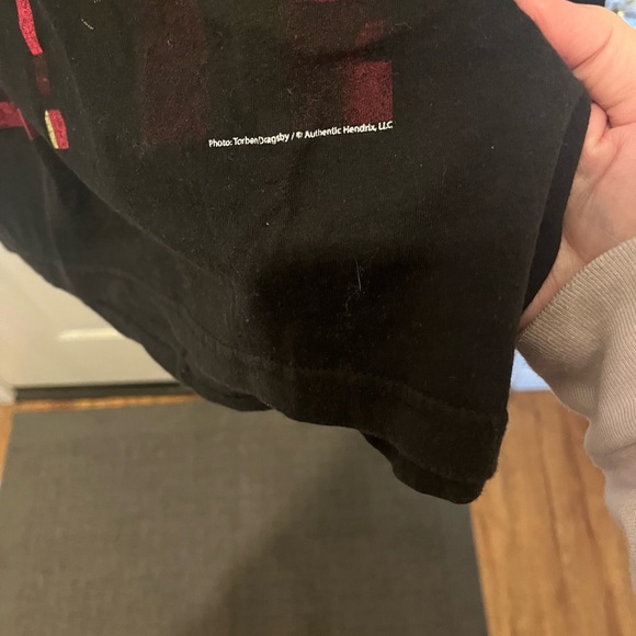 Authentic Jimmy Hendrix 2016 Mens Black Tshirt Tee Medium Peace Sign Flag Cotton - Picture 3 of 5